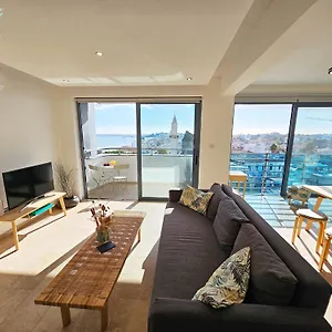 Dios Ponte Finikoudes Beachfront Apartament